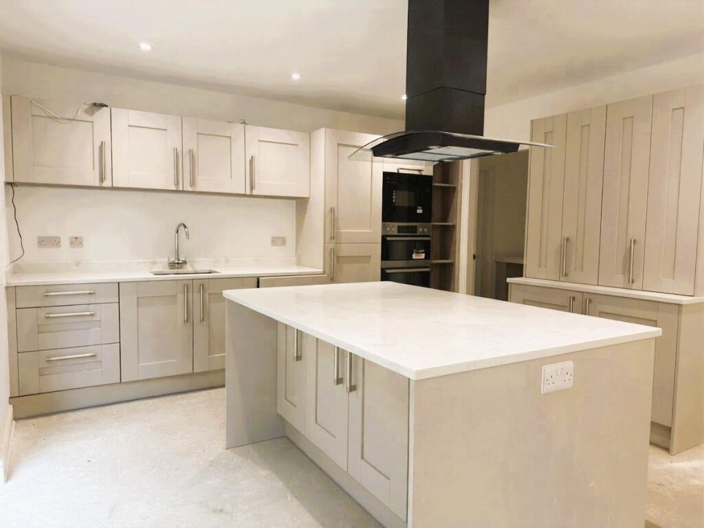 Plot 1, Knowls Lane, Lees OL4 5RU photo 3