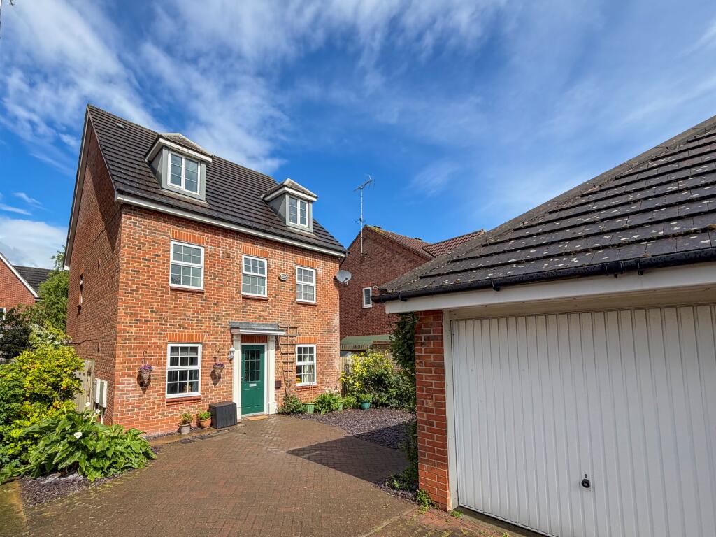 Main image of property: Monks Way, Shireoaks, S81