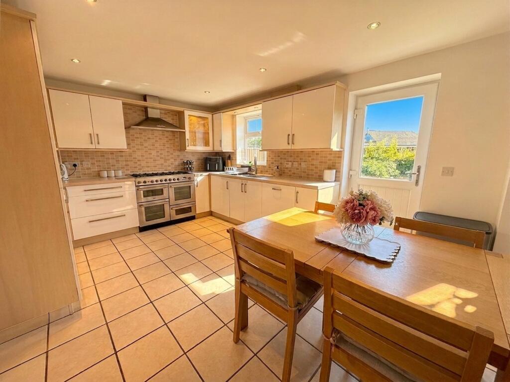 Oaktree Lane, Huddersfield, HD3 photo 4