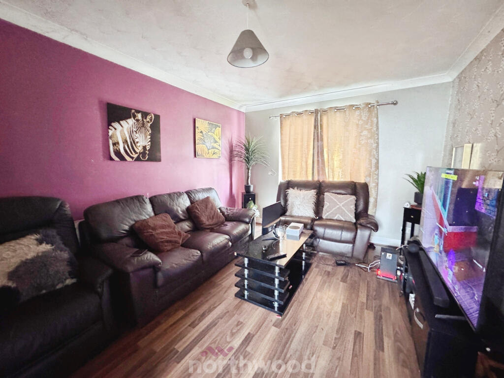 House in Doncaster, Thorne - More