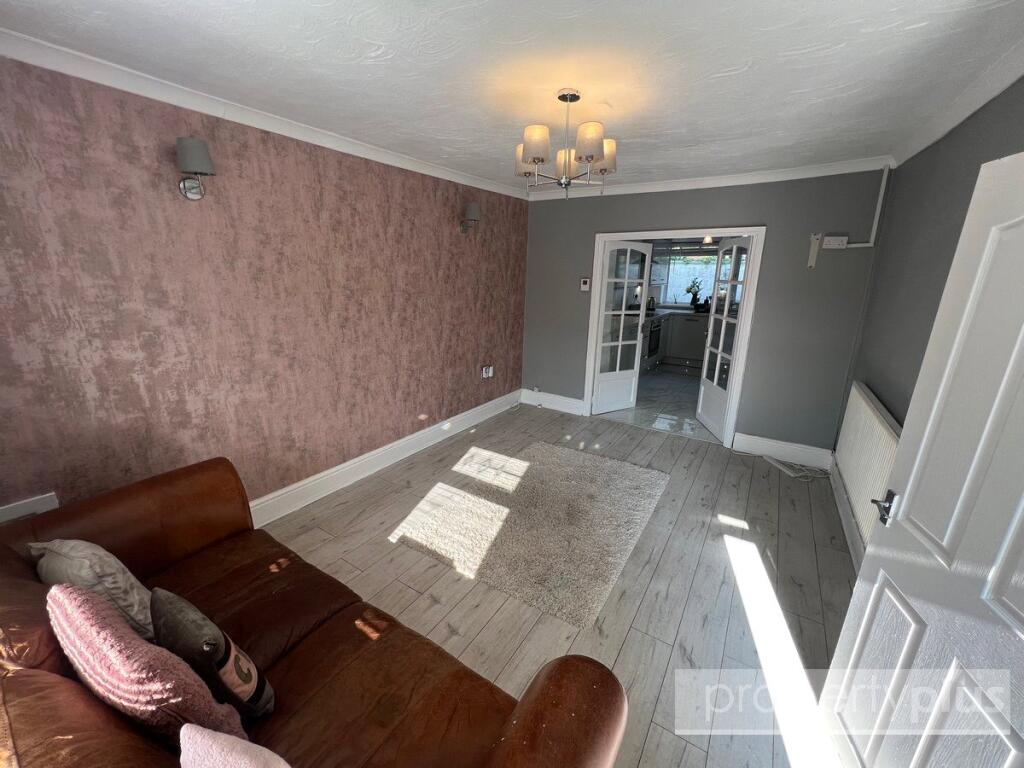 Cornwall Road, Tonypandy, Rhondda Cynon Taff, CF40 - View 3