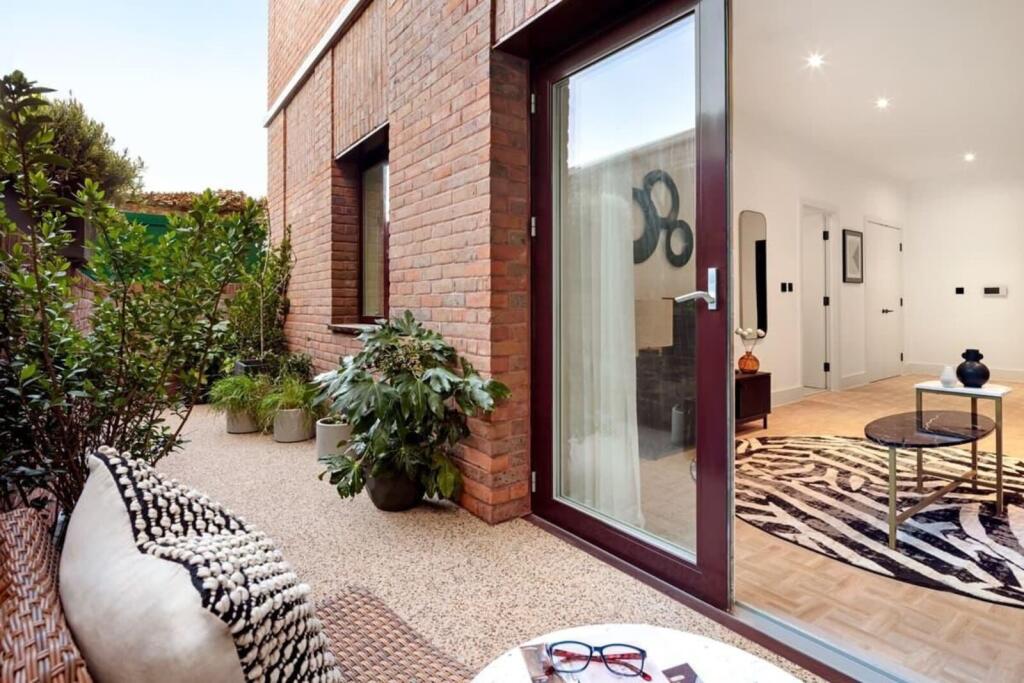 Apartment in London - More