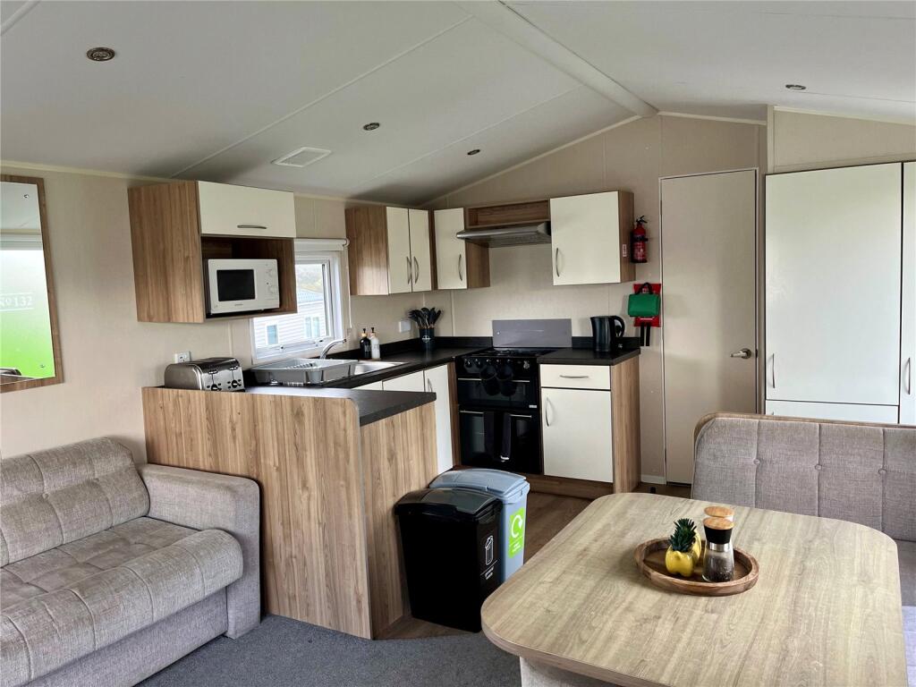 Newquay Bay Resort, Trevelgue, Porth, Newquay, TR8 photo 4