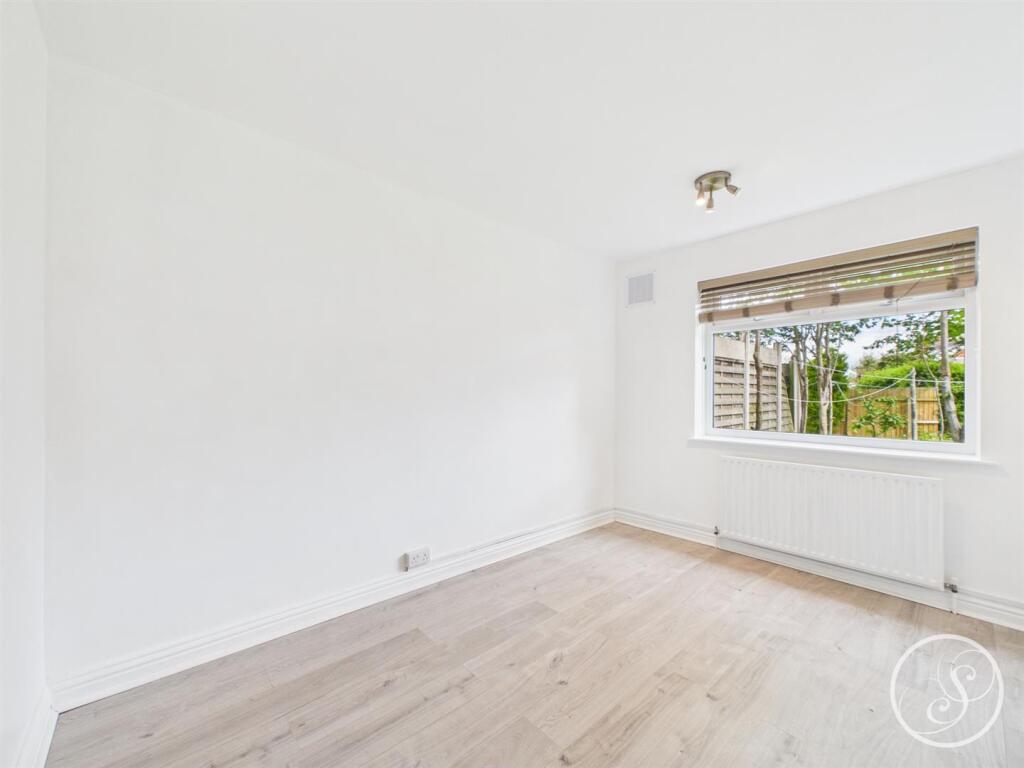 Apartment in Leeds, Park Villas, Roundhay - More