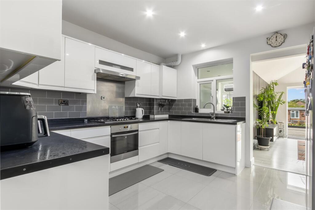 Aberdale Gardens, Potters Bar photo 4