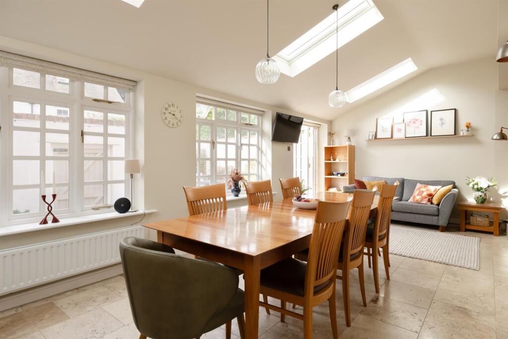 House in York - View 3