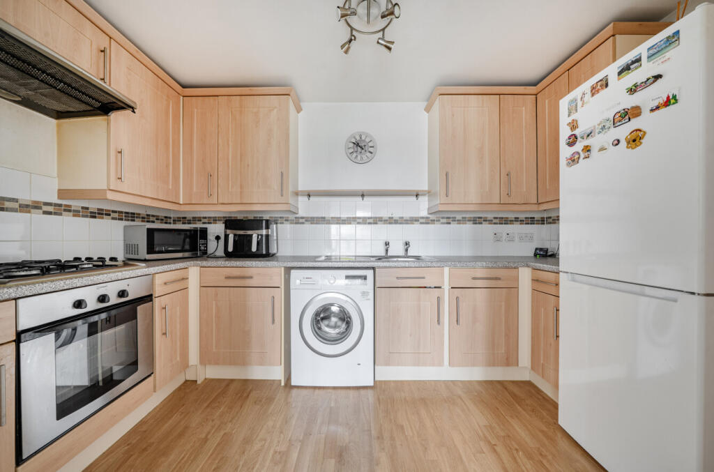 Apartment in Portsmouth, Fratton - View 4