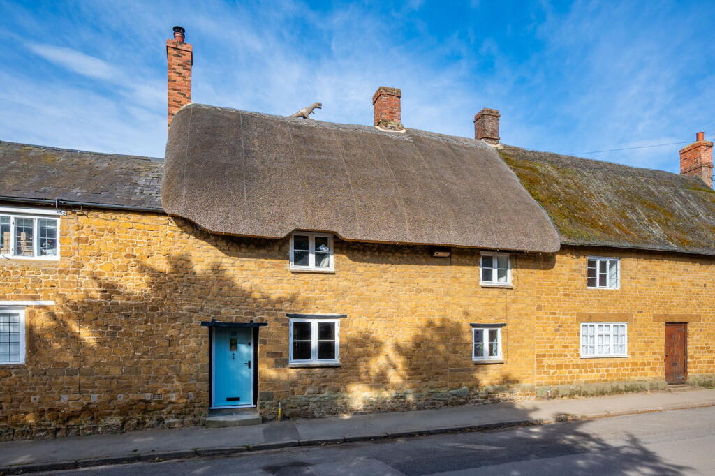 Main image of property: Harvest Cottage, Bodicote, Oxfordshire, OX15