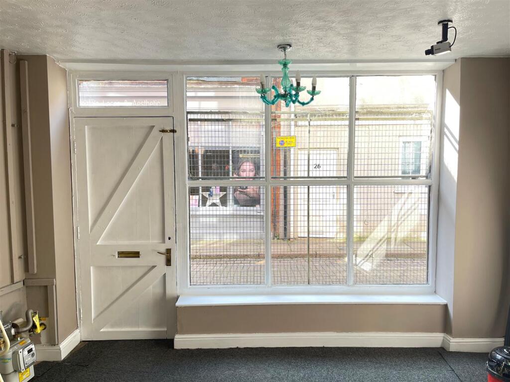 Main image of property: Wormgate, Boston