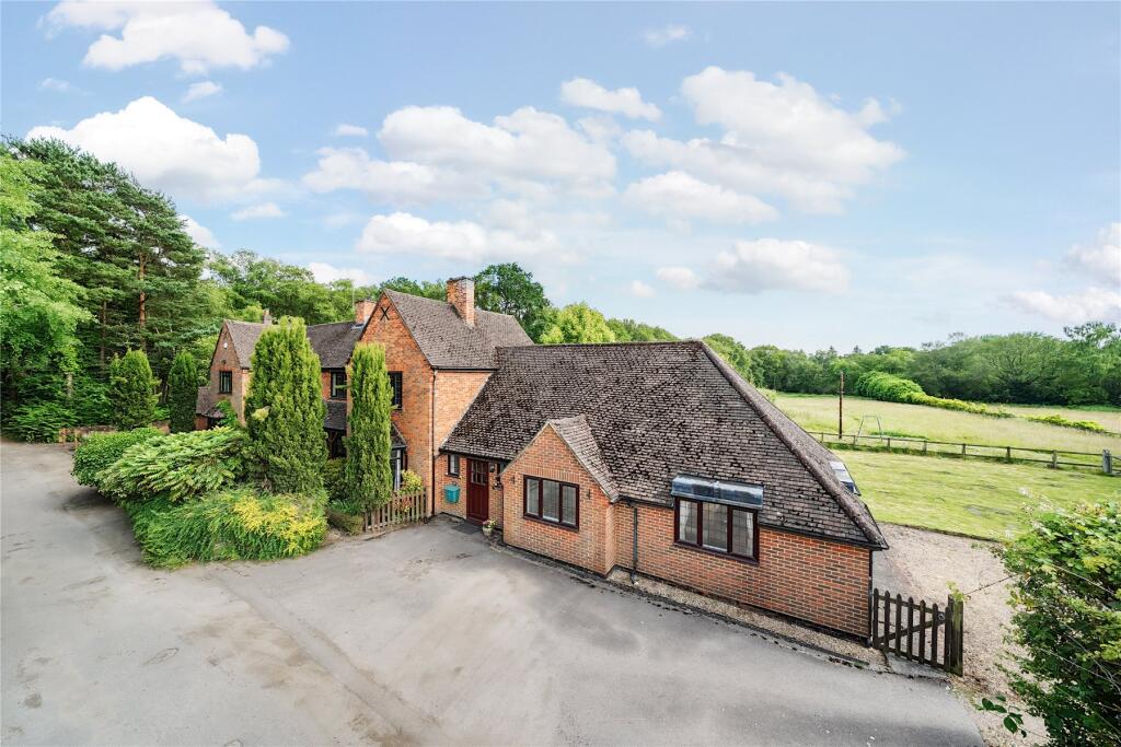 Gracious Pond Road, Chobham, Woking, Surrey, GU24 photo 3