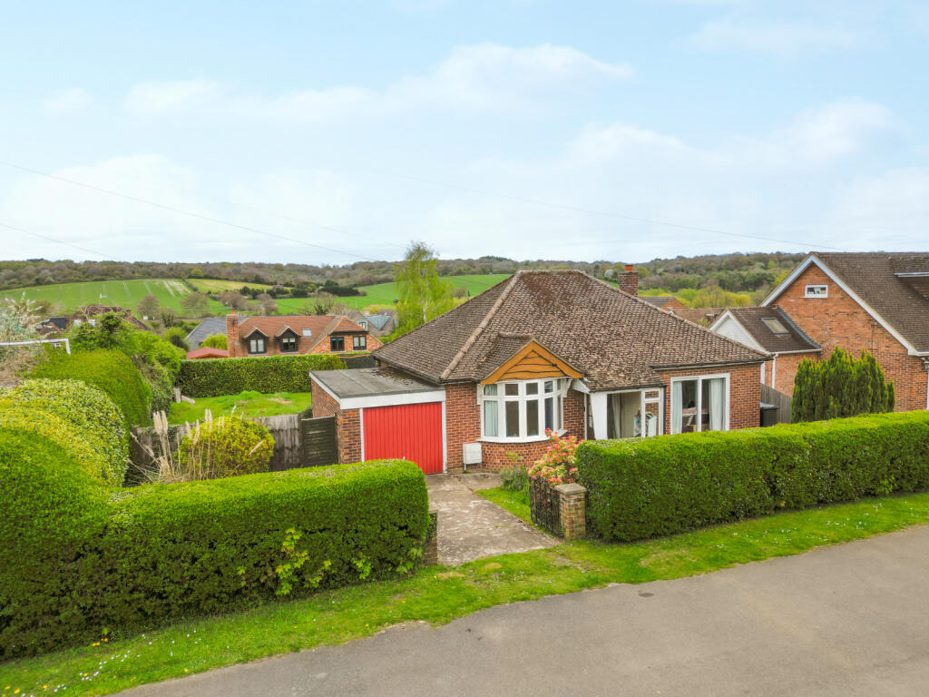 Main image of property: Lyme Avenue, Northchurch, Berkhamsted