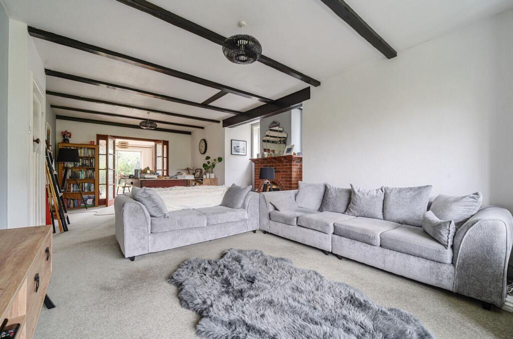Ursula Avenue, Selsey, PO20 photo 2