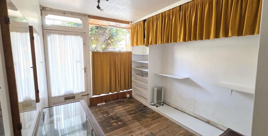House in Haywards Heath, Lindfield - View 4