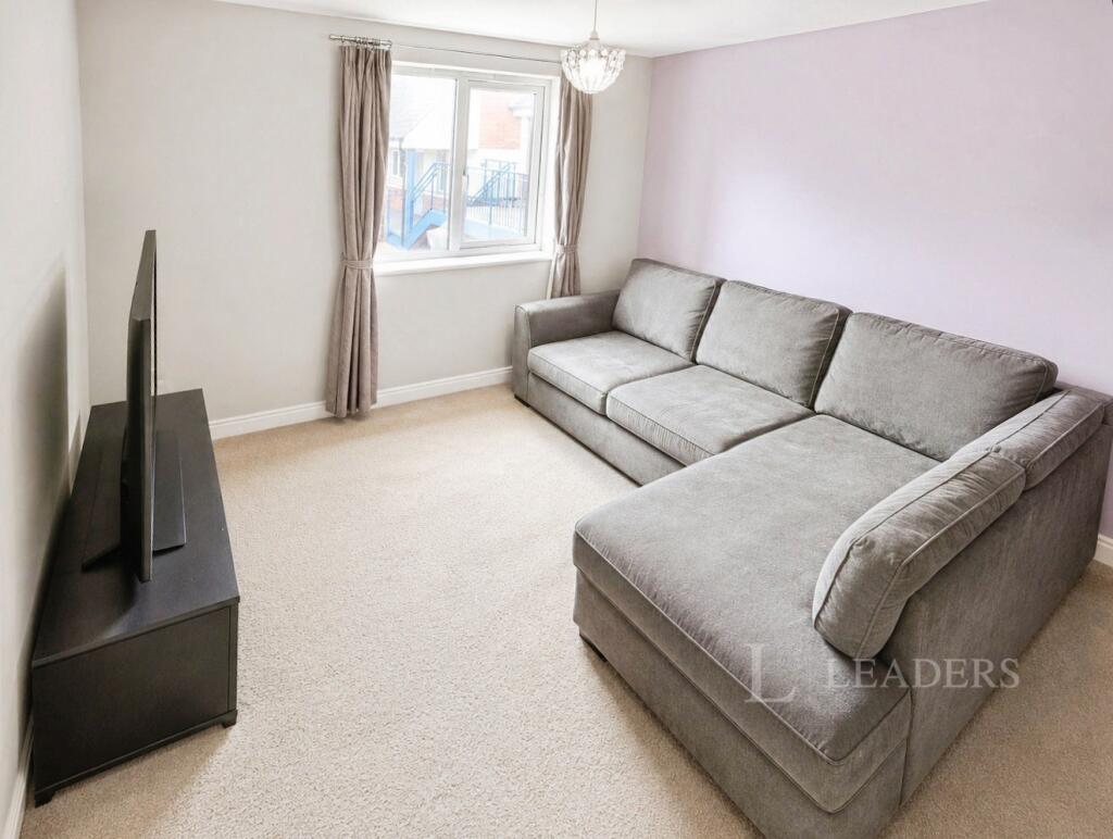 Apartment in Derby - View 3