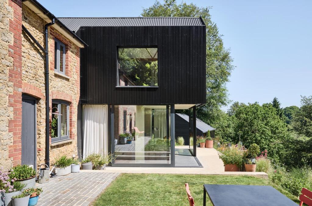 House in East Hampshire, Headley - View 4