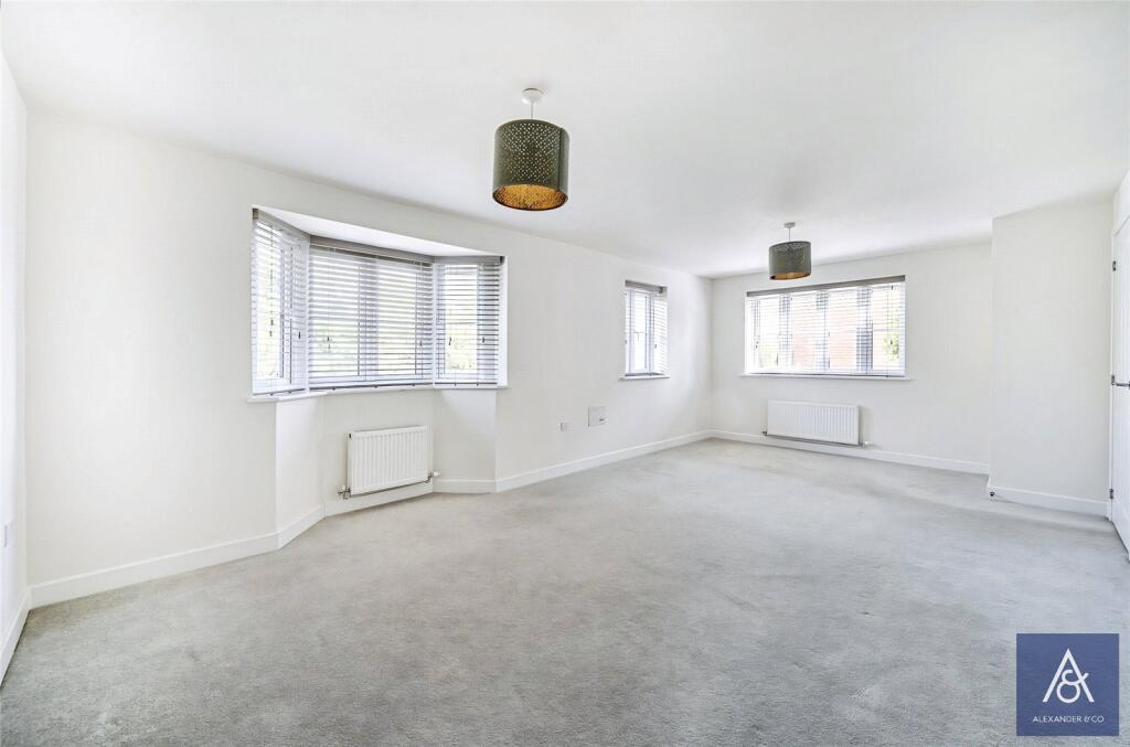 House in Brackley, Radstone Fields - View 2