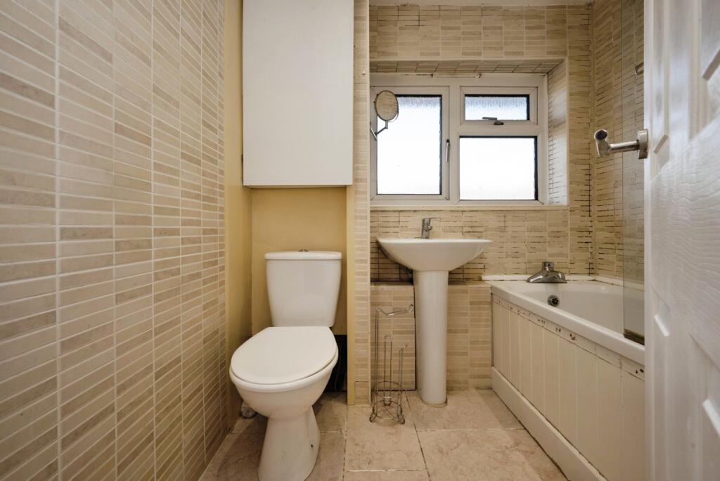 Apartment in Milton Keynes - More