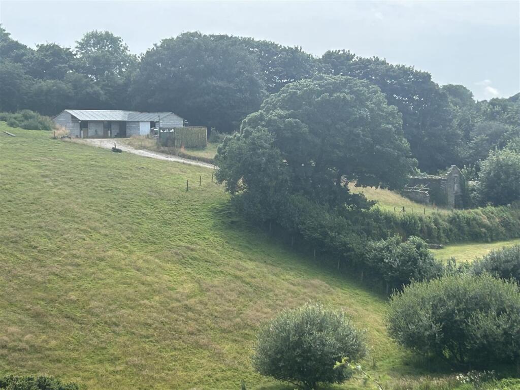 2-bed house on Tregony, £240,000