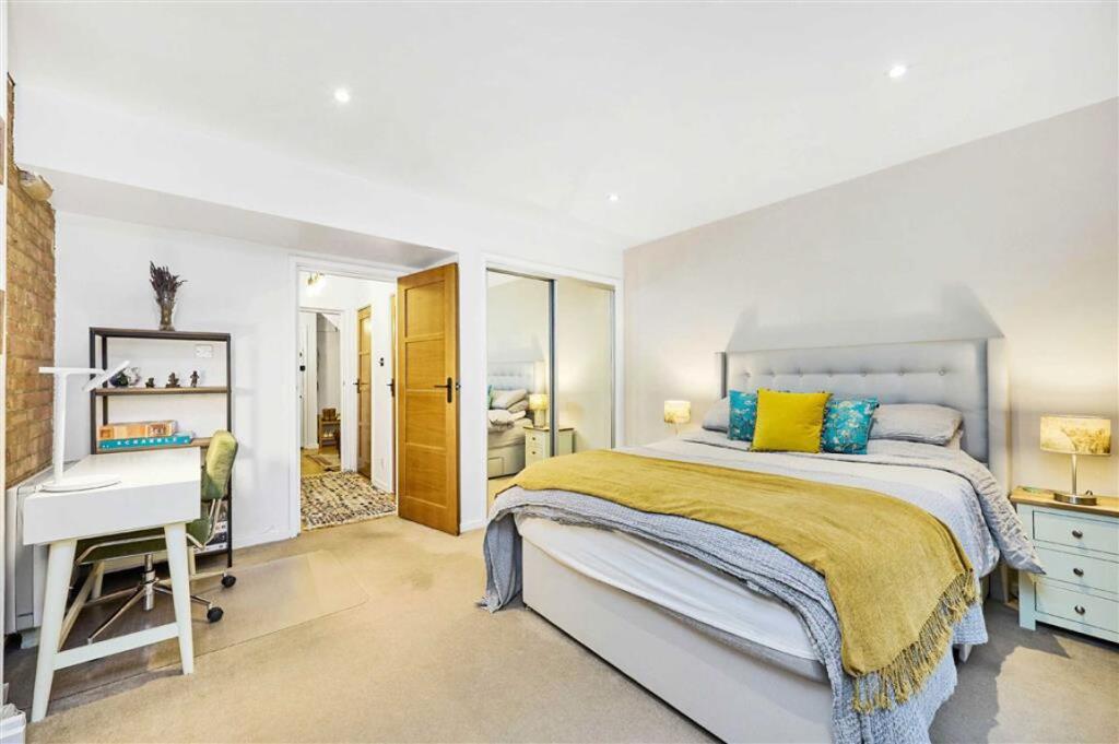 Apartment in London - View 4