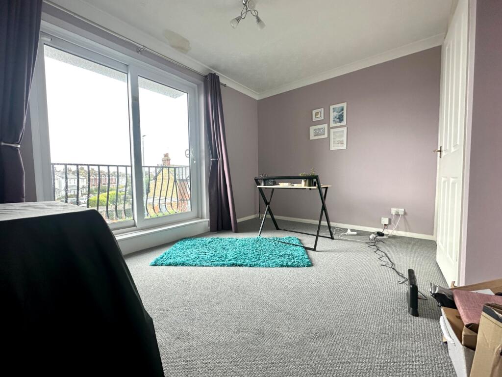 Apartment in Canterbury - More