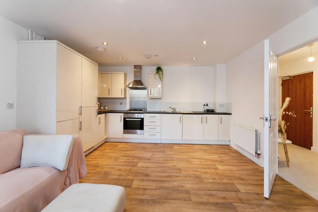 Church Hill, Loughton, IG10 photo 4