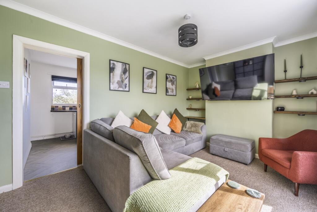 Holborn, Lydiard Millicent, Swindon, SN5 photo 5