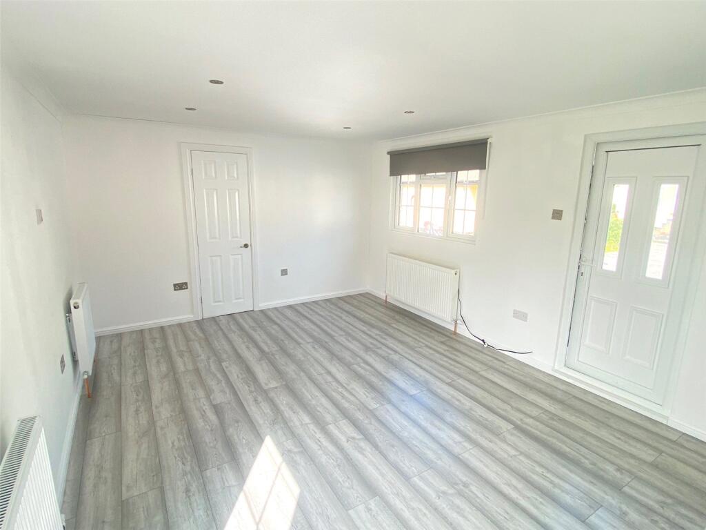 House in Redhill - View 4