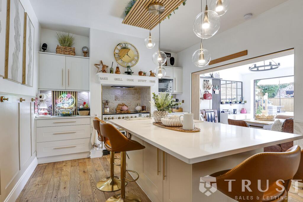 Bradford Road, Birstall, WF17 - View 3