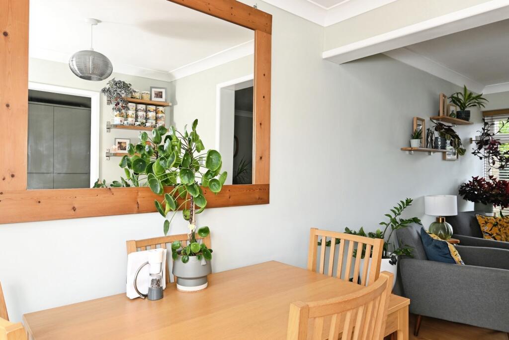 House in Chatham, Snodhurst - More