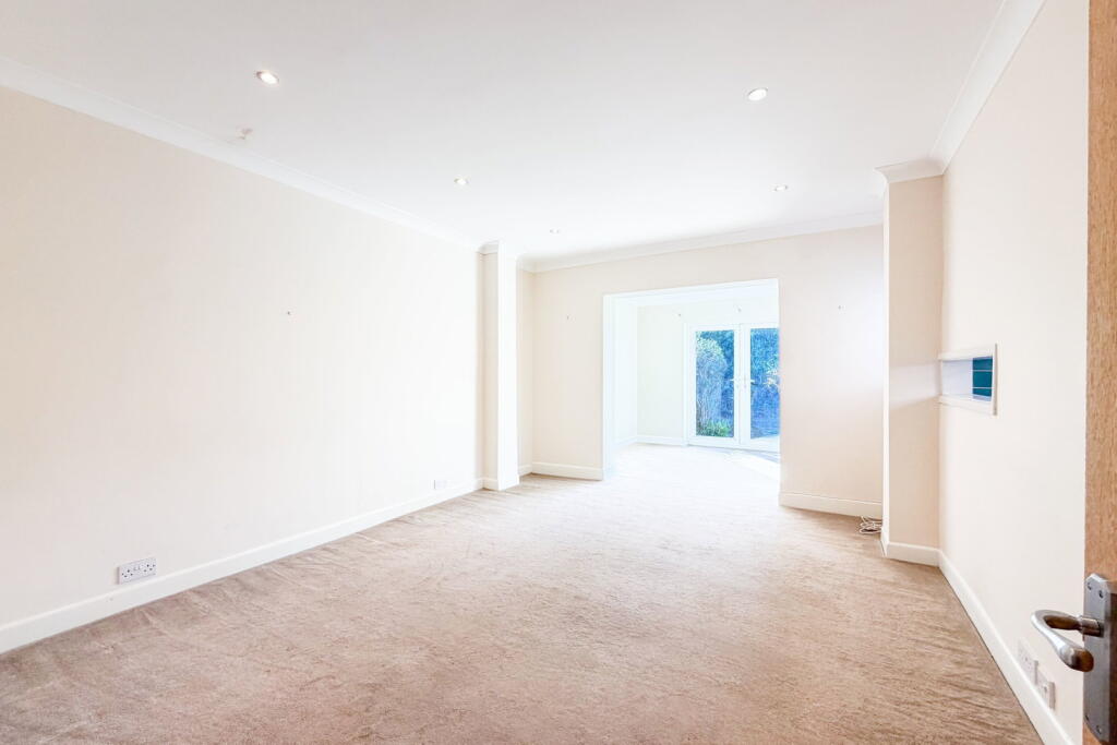 House in Southampton - View 4