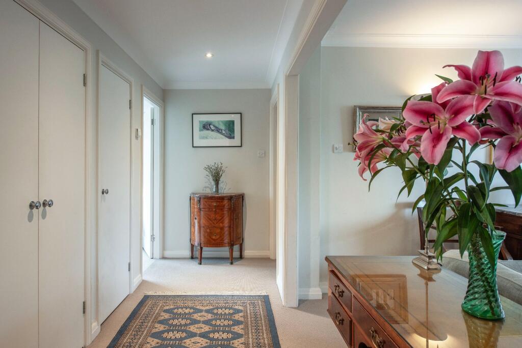 Apartment in London, Royal Borough of Kensington and Chelsea - View 4