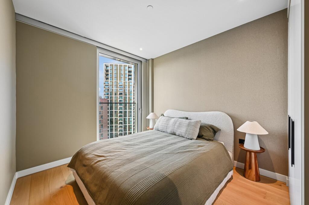 Apartment in London - More