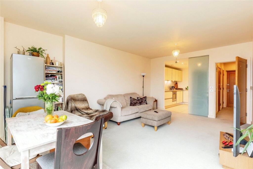 Apartment in Bristol, Woodhill - View 4