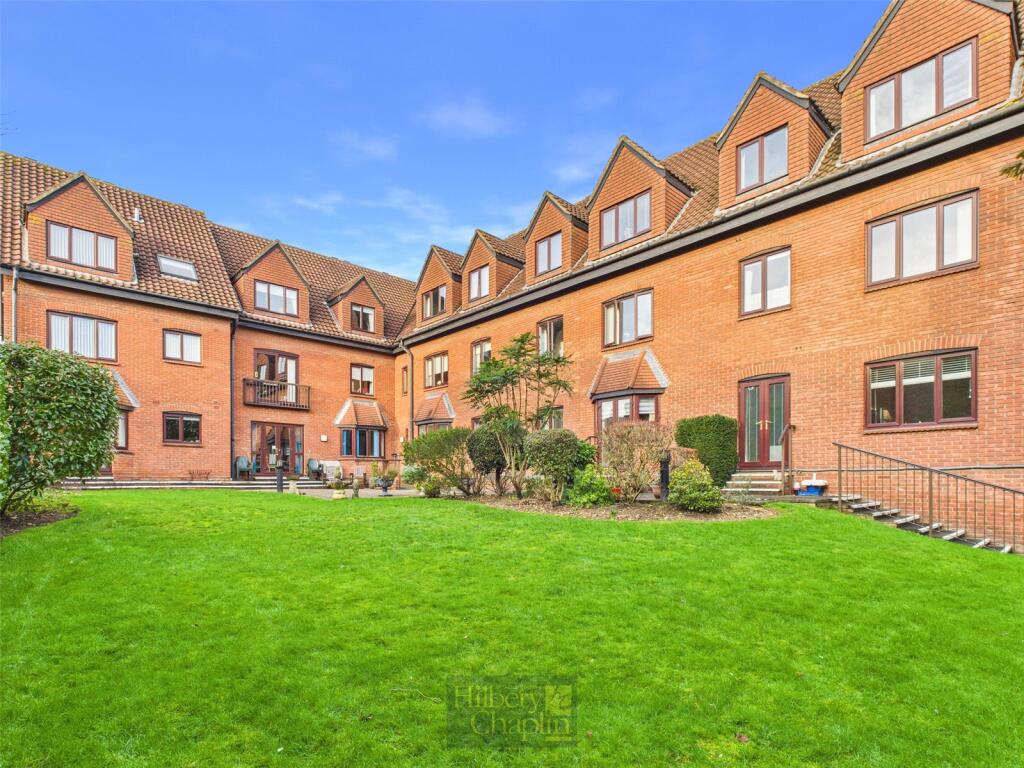 Main image of property: Chelmsford Road, Shenfield, Brentwood, Essex, CM15