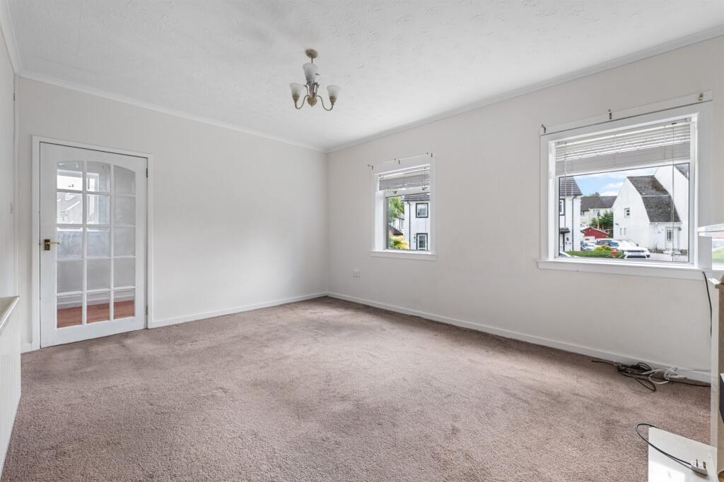 Castle Road, Newton Mearns photo 3