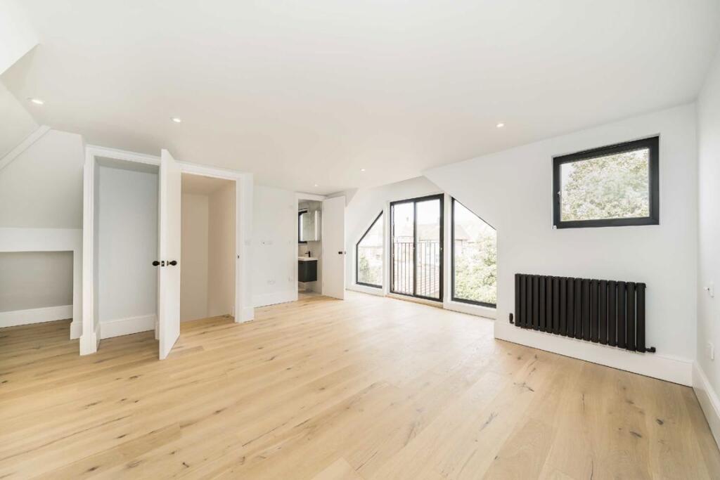 House in London - View 5