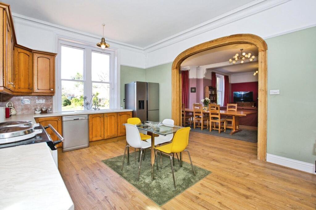 House in Taunton - View 5