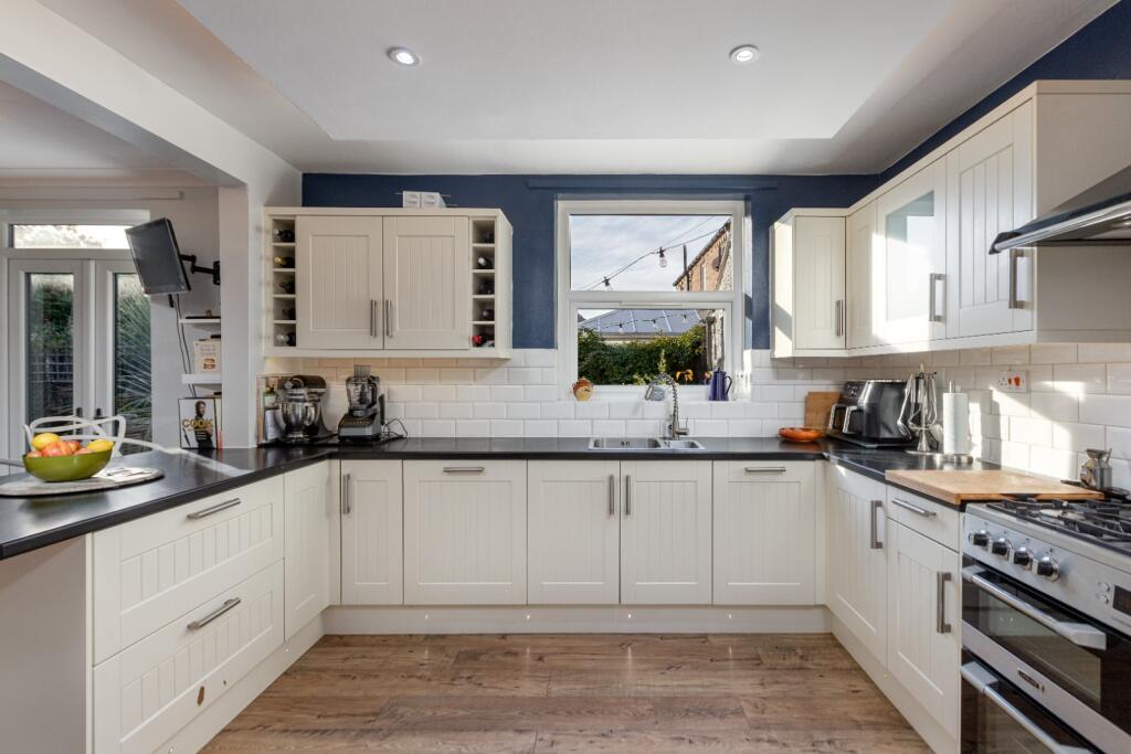 Modern Village Home - Ingleton, Darlington photo 4