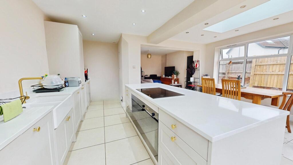 House in Cardiff, Rhiwbina - View 4