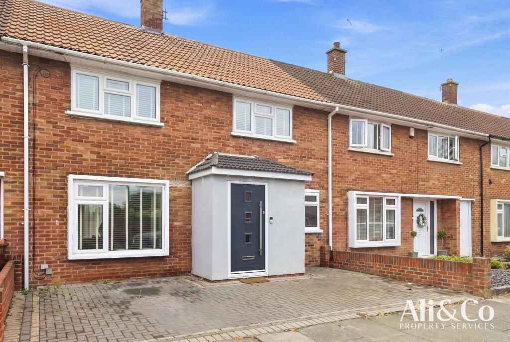 Main image of property: Fieldway, Grays