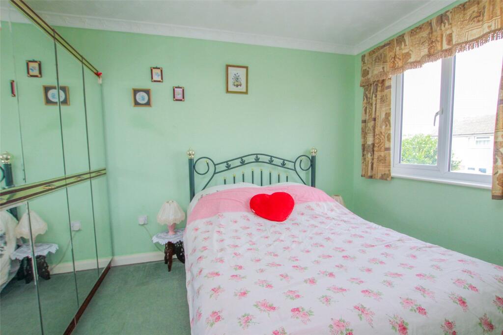 House in Weston-super-Mare, North Worle - More