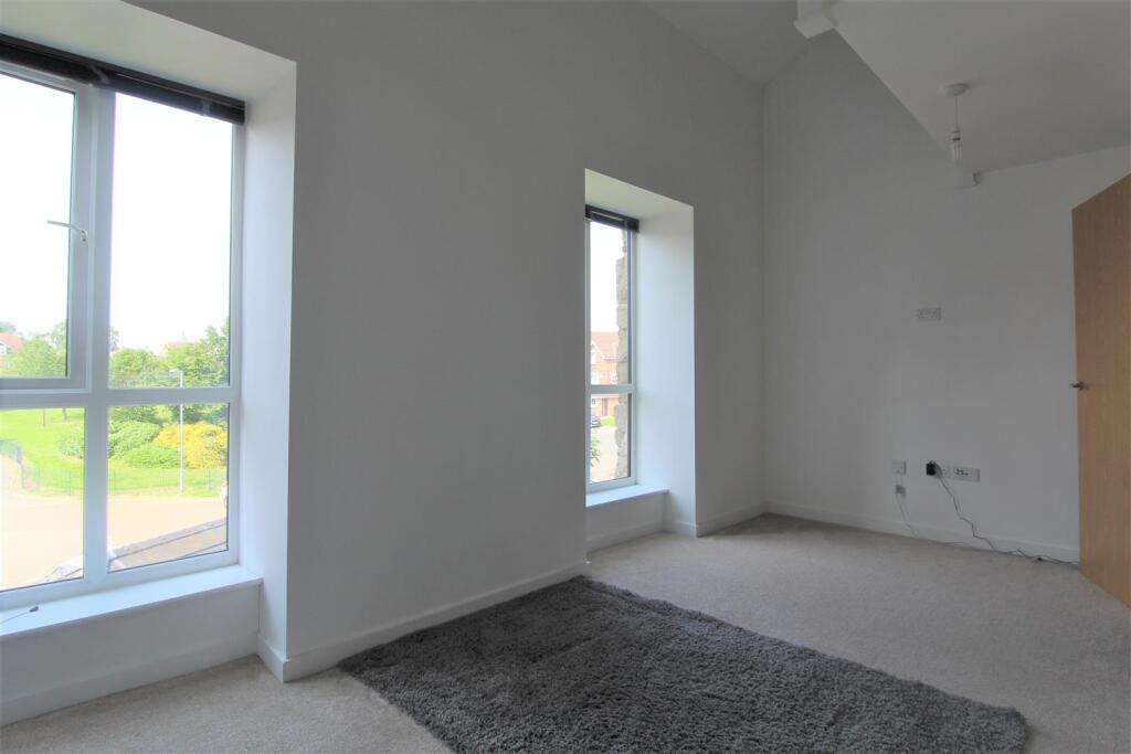Apartment in Wakefield - View 4