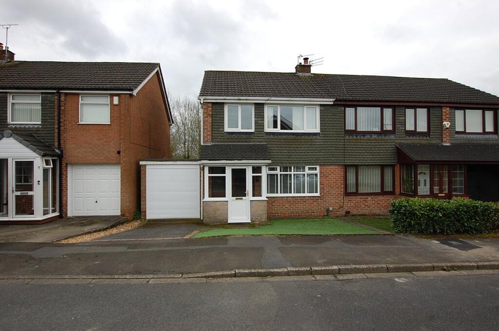 Main image of property: Rufford Close, Ashton-under-Lyne, Greater Manchester, OL6