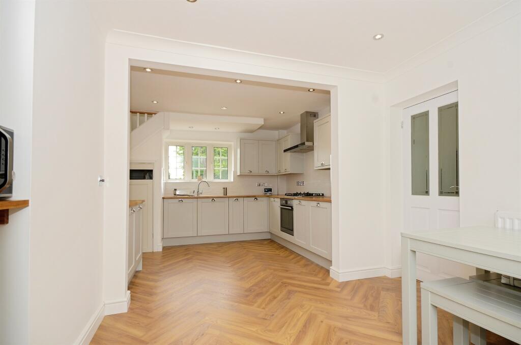 Additional image 14 of Manor Road, London Colney, ST. ALBANS