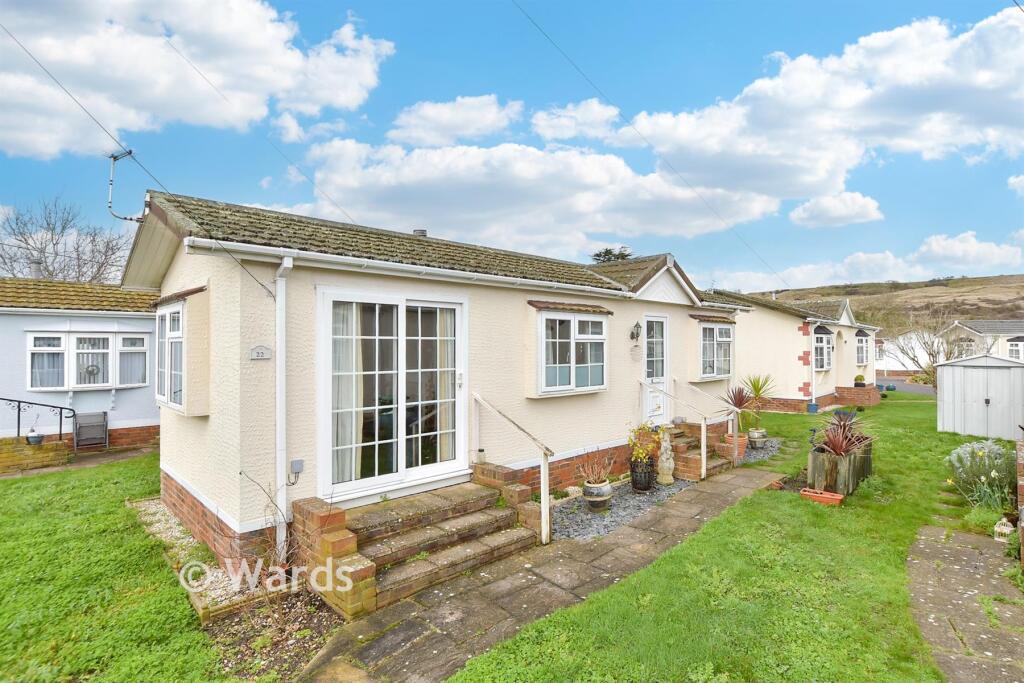 1-bed caravan on Burmarsh Road, Hythe, Kent, £90,000