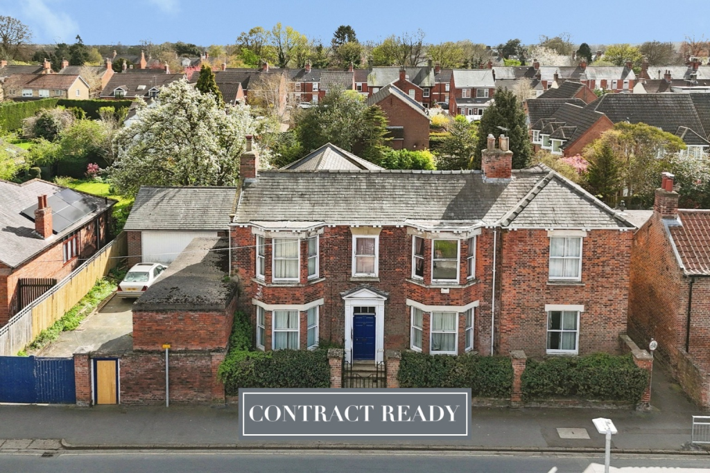 Main image of property: Hallgate, Cottingham, East Riding of Yorkshire, HU16 4BG