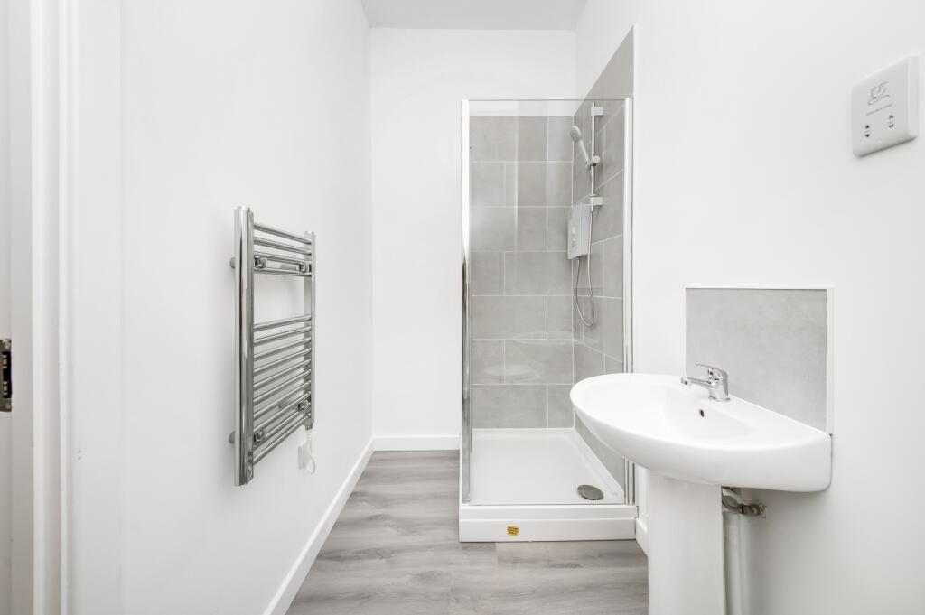 Additional image 8 of Card House Bingley Road, Bradford, BD9 6FF