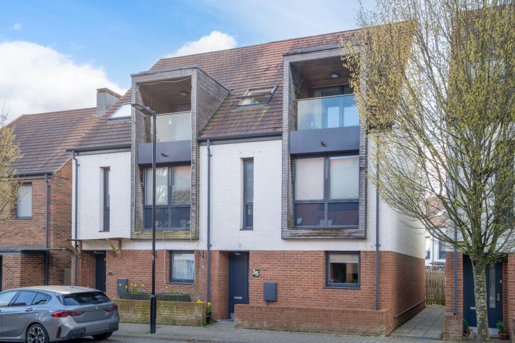 Main image of property: Derwent Way, Derwenthorpe, York