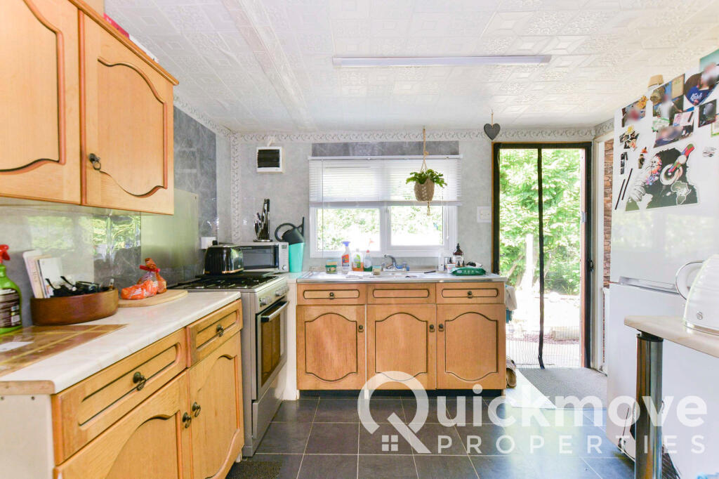 Ashford, Kent, TN27 photo 4