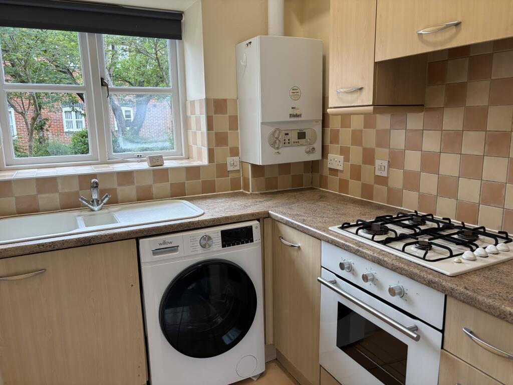 Apartment in Test Valley, Andover - View 2